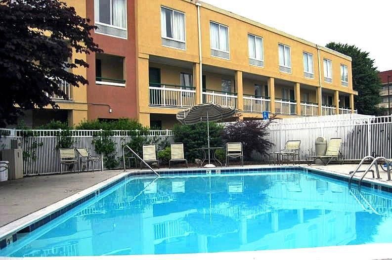 Econo Lodge Inn & Suites Johnson City Extérieur photo
