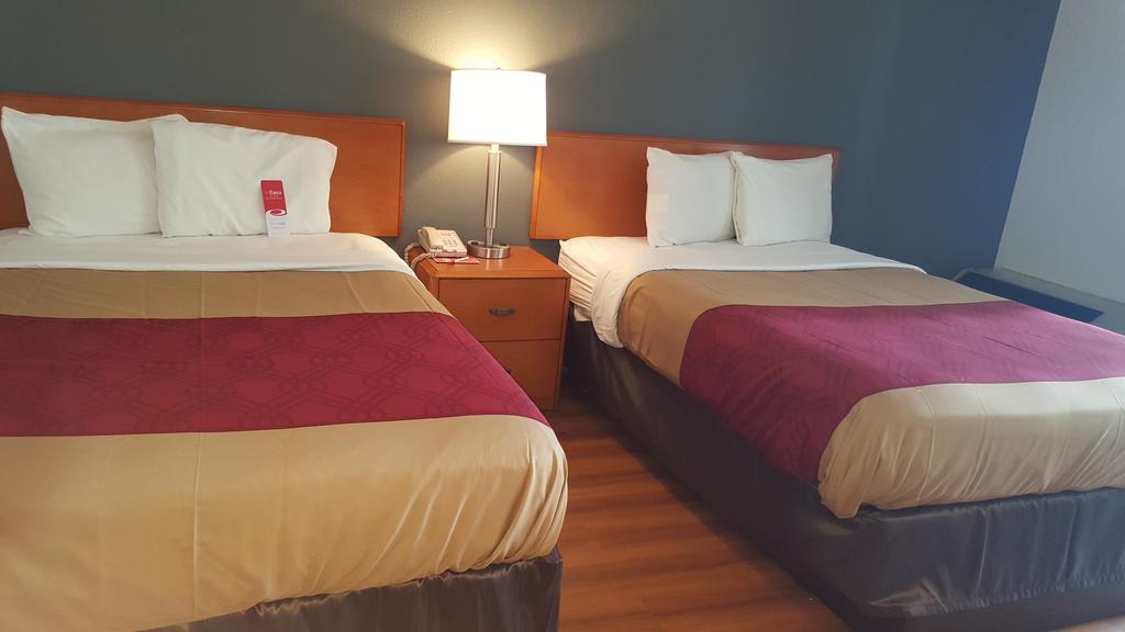 Econo Lodge Inn & Suites Johnson City Extérieur photo