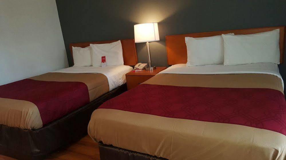 Econo Lodge Inn & Suites Johnson City Extérieur photo