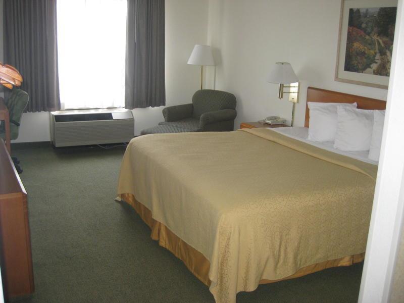Econo Lodge Inn & Suites Johnson City Chambre photo