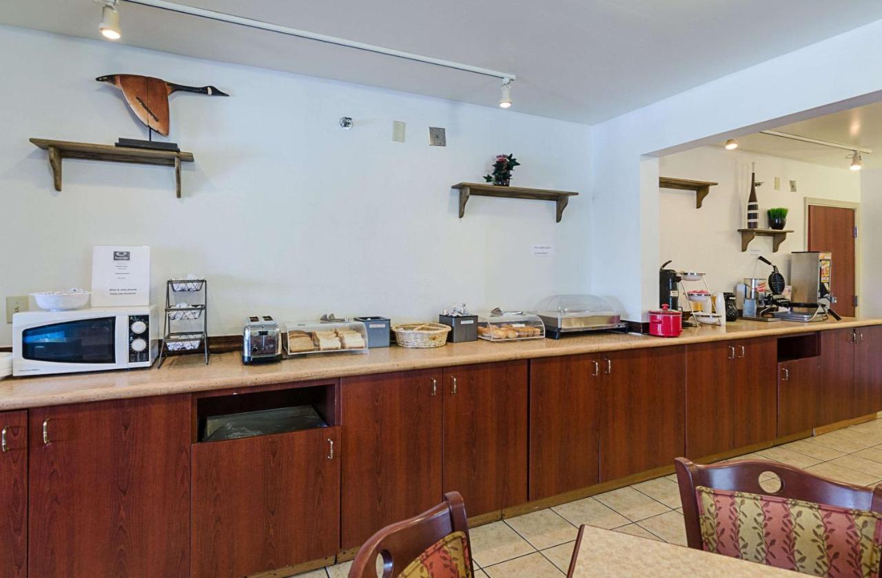 Econo Lodge Inn & Suites Johnson City Extérieur photo