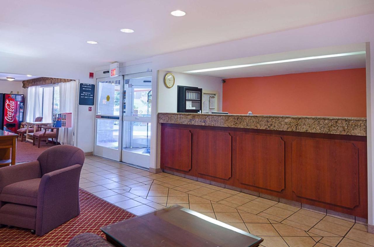 Econo Lodge Inn & Suites Johnson City Extérieur photo